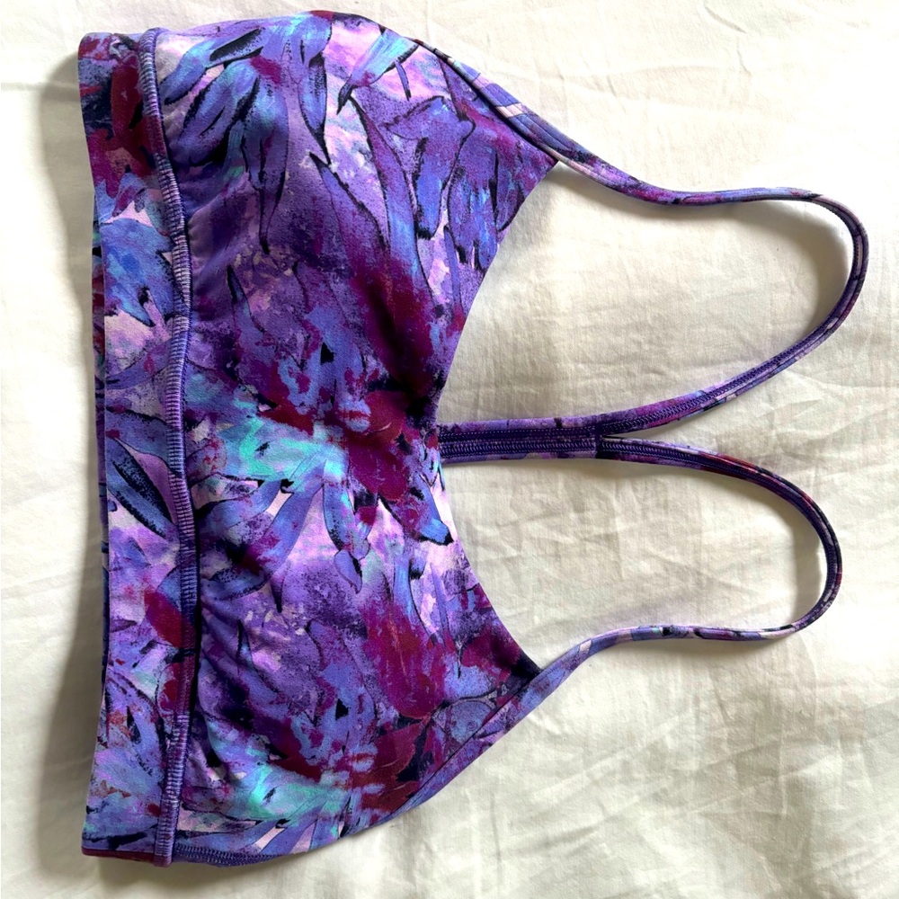 Lululemon floral sports bra never worn size 8
